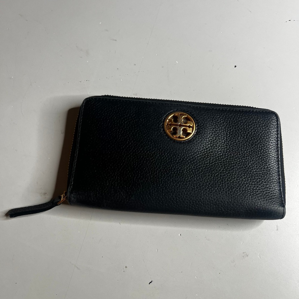 Tory Burch Robinson Zip Continental Wallet Black Pebbled Leather Gold Logo